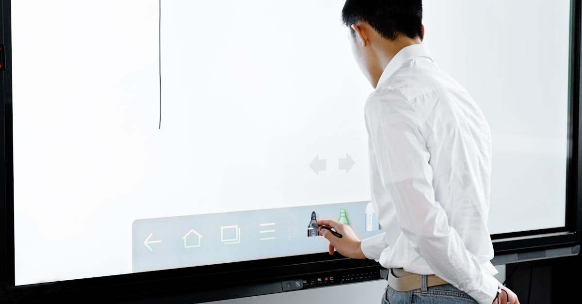 试着使用电子香烟来代替传统香烟 