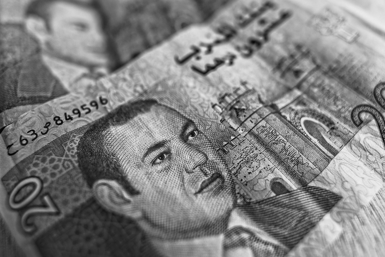 如何避免在使用游戏技术支持辅助时被黑客攻击